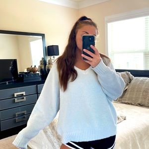UGG Long Sleeve V-Neck Sleepwear/Sweater RTW
